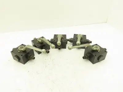 3KHT-R3/8" 8 87 Pneumatic Manual Valve 4 Way 2 Pos 150 PSI 3/8"NPT Lot of 5