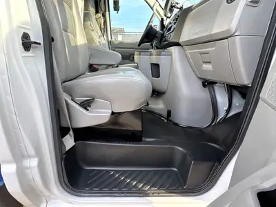 Used 2023 FORD E-350 Reefer Trucks Florida US | Truck and Van Outlet #1509231