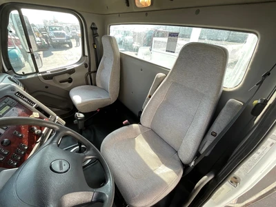Used 2013 FREIGHTLINER 108SD Bucket (boom) trucks California US | Big Truck & Equipment #1412218