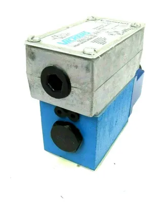 NEW VICKERS DG4V-3-2AL-M-W-B-40 SOLENOID VALVE 989607 DG4V32ALMWB40