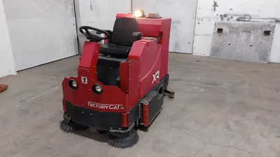 2015 FACTORY CAT 40-C FLOOR SCRUBBERS | Platinum Group (3)