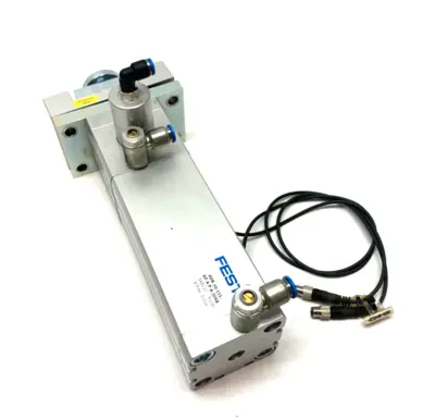 USED FESTO COMPACT CYLINDER W/ CLAMPING UNIT 548210