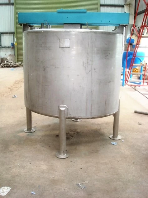 1,000L S/S Enclosed Mixing Tank