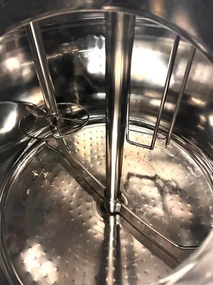 HOLLOWAY 225 Gallon Sanitary Double Motion Reactor REACTORS | EcReCon Inc (3)