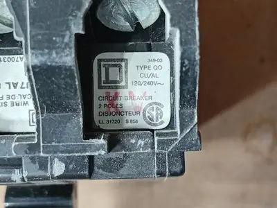 Used SQUARE D QO215 Switchgears British Columbia CA | Lenmark #1438677