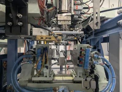 2022 FONG KEE EHB 65T03SS BLOW MOLDING MACHINES | Machinery Network (6)