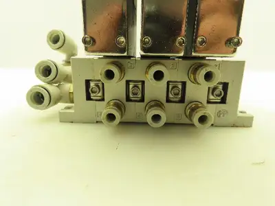 SMC VV5FS2 Plug-In 3-Station Manifold Control Unit VFS2600 Solenoid Valve Bank