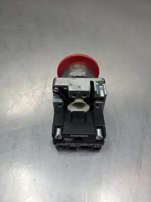 USED Siemens 52PP2W2A Non-Illuminated Red E-Stop Push Button Switch