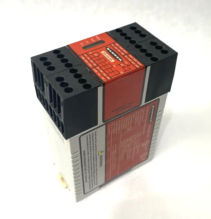 Used Banner Engineering E-Stop/Rope Pull Guard & Monitoring Safety Relay Module, 66091 PLC Processors Michigan US | Maverick Industrial Sales #1389841