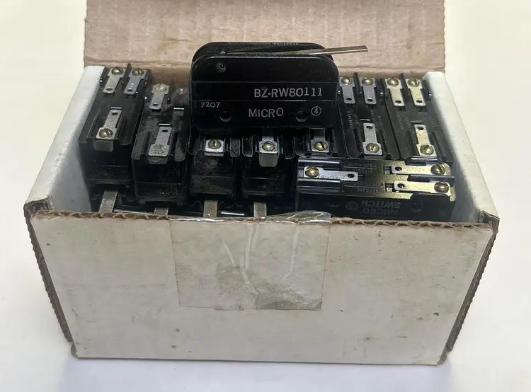 Used MICRO SWITCH BZ-RW80111 Miscellaneous Equipment (Electrical & Power) | Surplus Asset Holdings #1202409