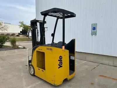 Used 2022 YALE ESC035AD 3-Wheel Stand up Electric Counterbalance Forklifts Illinois US | Somerset Equipment Sales #1546183