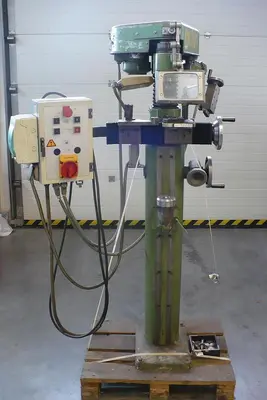 Used 1979 HENNINGER ZS100 Center Hole Grinders CZ | Amaron s.r.o. #1056632