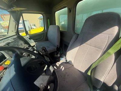 USED 2015 FREIGHTLINER CASCADIA