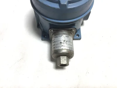 United Electric Controls J120-144 Pressure Switch 15A 480VAC 0.5-20PSI Operating Range