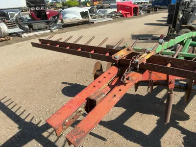 Used John Deere 13’6” Disc, Pull Behind with Pin Hitch, Hydraulic Lift/Lower, 9.5L-15 and 11L-14 Tir...