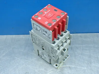 NEW ALLENBRADLEY 100SC12EJ32C