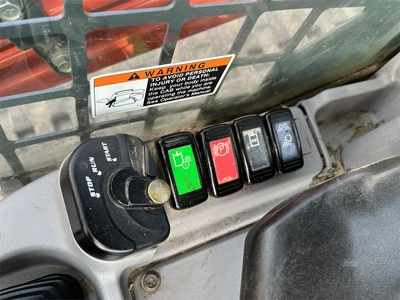 Used 2015 KUBOTA SVL90-2 Skid Steer Loaders New York US | Abele Tractor #1343036