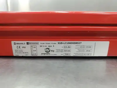 Telemecanique XUS-LC10606SBS2R/XUS-LC10606SBS2T Safety Light Curtain Set. 5C-11