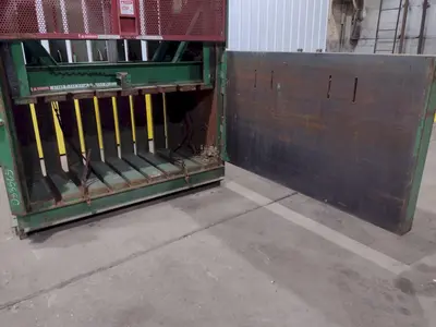 72" X 30" PHILADELPHIA TRAMRAIL PTR MODEL #7230 VERTICAL HYDRAULIC CARDBOARD BALER: STOCK #18052