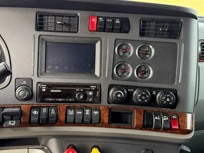 Used 2021 KENWORTH T880 TRUCK TRACTOR Conventional trucks Michigan US | Miedema Asset Management Group #1709465