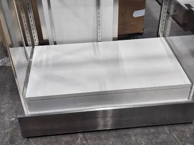 Retail Glass Jewelry Display Case / Counter | Lighted 33" x 21" x 38"