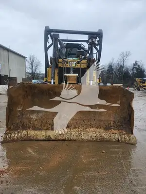 USED 2016 CATERPILLAR D6T XL