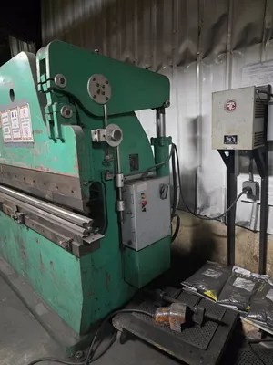 1985 ACCURPRESS 713010 Press Brakes | Machinery Network (2)