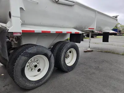 USED 1985 RELIANCE 28FT