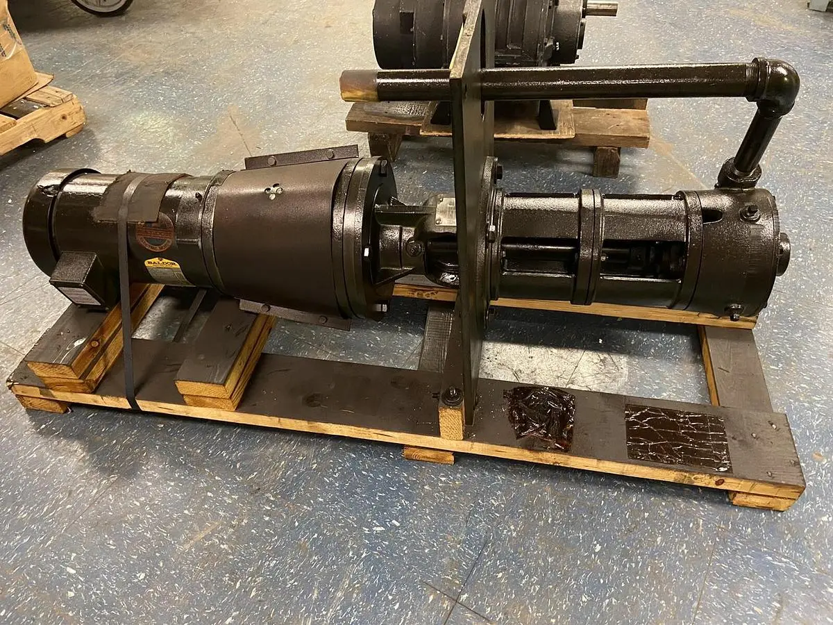 USED CARVER 1-1/4X1-1/4X6LA