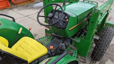 USED 1996 JOHN DEERE 5200