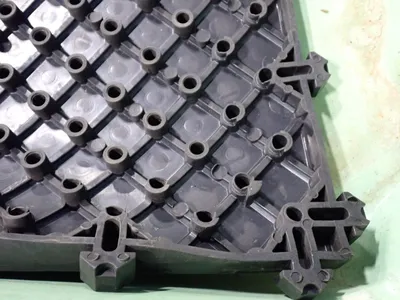 Interlocking Drainage Floor Tiles