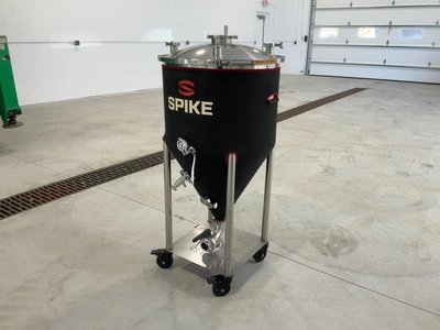 Used SPIKE BREWING CF30 CONICAL FERMENTER/UNITANK WITH INSULATED CONICAL JACKET Brewing Equipment Michigan US | Miedema Asset Management Group #1580154