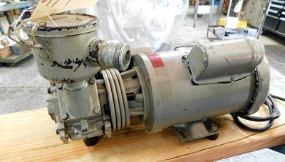 USED BUSCH VACUUM PUMP RL 0012-B001-1001