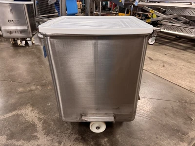 600 Pound SS Dump Buggy with Plastic Lid