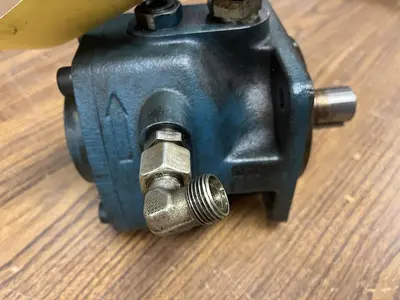 USED REXROTH PV7-20/20-20RA01MA0-10