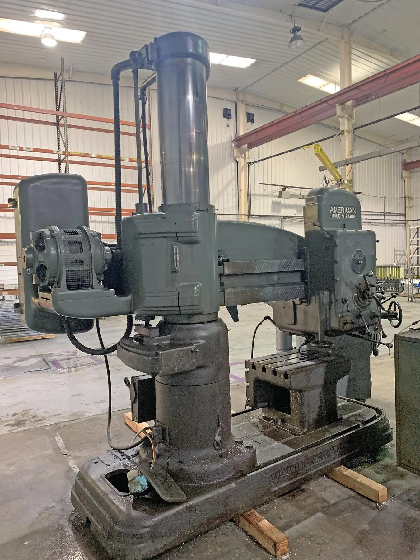 USED AMERICAN HOLE WIZARD Radial Drills