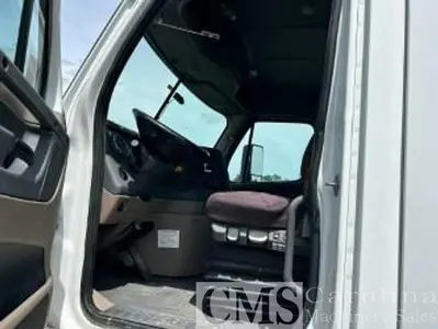 2015 Cascadia Day Cab