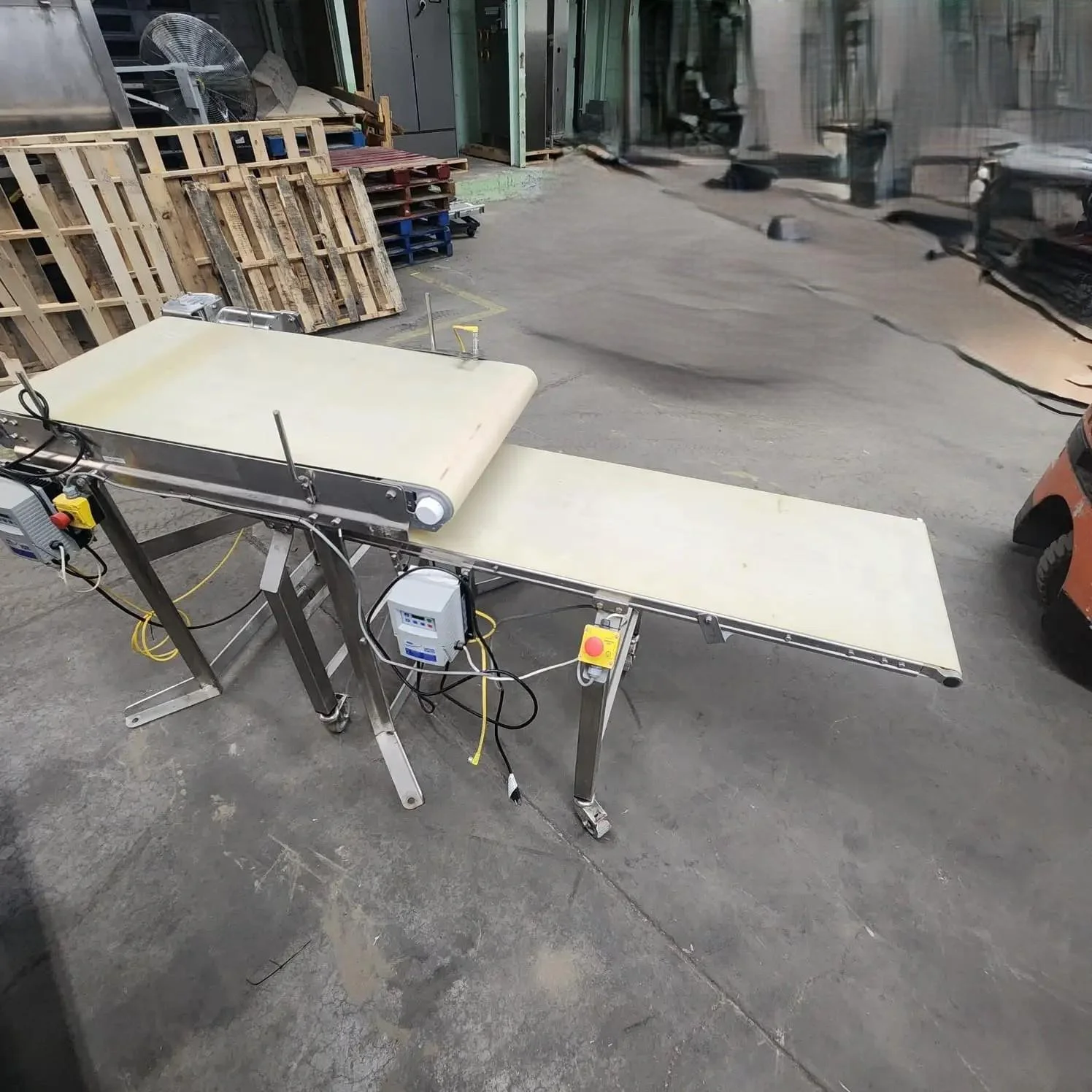 DORNER CONVEYOUR CASCADE BAND CONVEYOR 115 VOLTS 60 HZ  # 9445