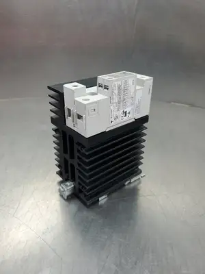 USED Carlo Gavazzi RGC1A60D62KGU Solid State Relay Contactor, 4-32VDC