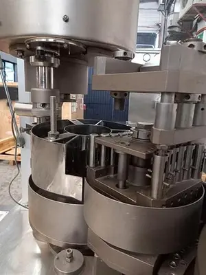 IMA Zanasi model AZ40 automatic capsule filler