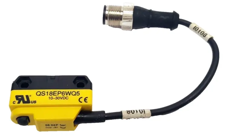 Used Banner Engineering All Purpose Photoelectric Sensor 300mm Range 10-30VDC Proximity Sensors Michigan US | Maverick Industrial Sales #1398957