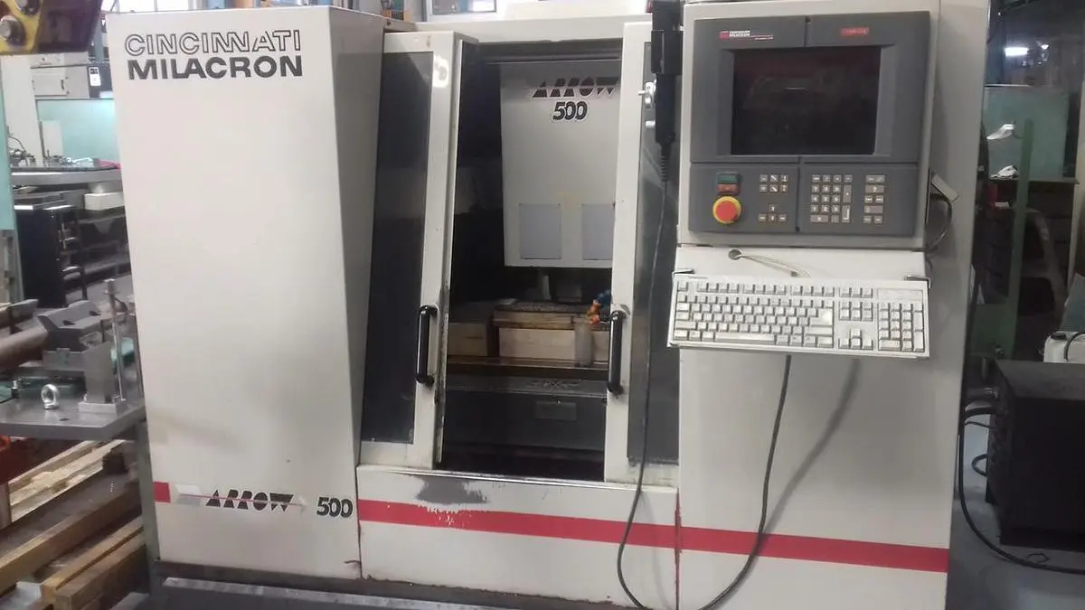 Used 1996 CINCINNATI MILACRON ARROW 500 Vertical Machining Centers CZ | Amaron s.r.o. #1056724