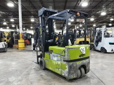 USED 2020 CLARK TMX25