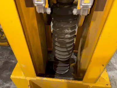 (4) 20 TON (160,000 LBS TOTAL) RAILWAY / NEUERO HEAVY DUTY MOBILE VERTICAL LIFT JACKS: YOBRO #23870