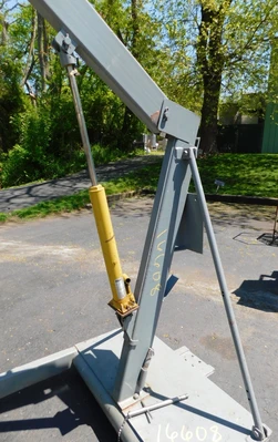 USED MIXER LIFT CHERRY PICKER LIFT