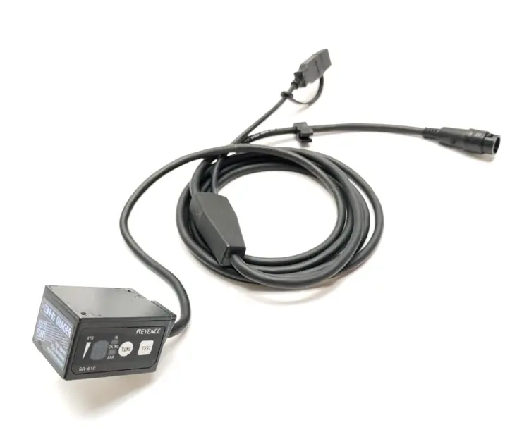 Used KEYENCE Ultra Small 2D Barcode Code Reader, Medium-Distance Type Barcode Scanners Michigan US | Maverick Industrial Sales #1395690
