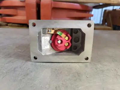 NEW CROUSE-HINDS ENR5201 M3