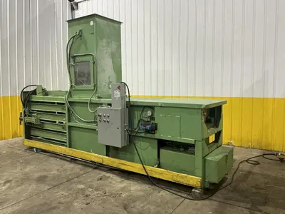 30" X 42" BALEMASTER MODEL #360A CLOSED DOOR HORIZONTAL HYDRAULIC BALER: YOBRO #25088