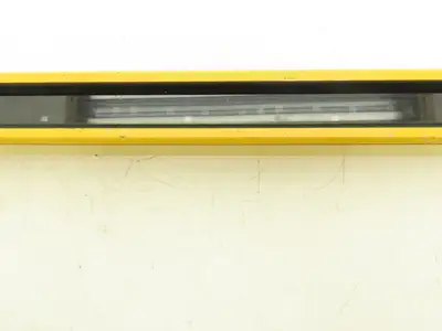 Keyence SL-V32HM-T Safety Light Curtain Transmitter 620mm 9m
