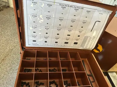 Used _UNKNOWN_ _UNKNOWN_ Tool Box Tennessee US | Myron Bowling Auctioneers Inc #1547712